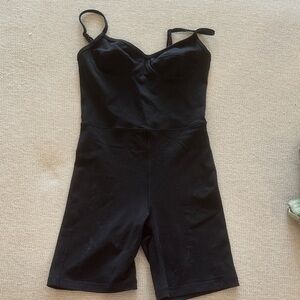 Wilfred Aritzia Athletic Black Sleeveless Romper